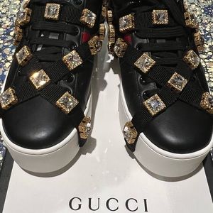Gucci Ace embroidered platform sneakers